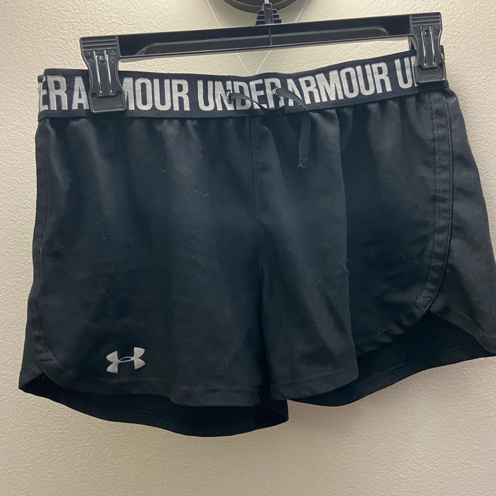 Under Armour size small black shorts